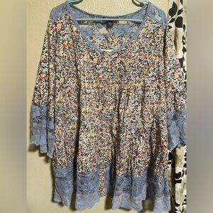 Roaman's NWT Light Blue Floral Lace-Trim Tunic